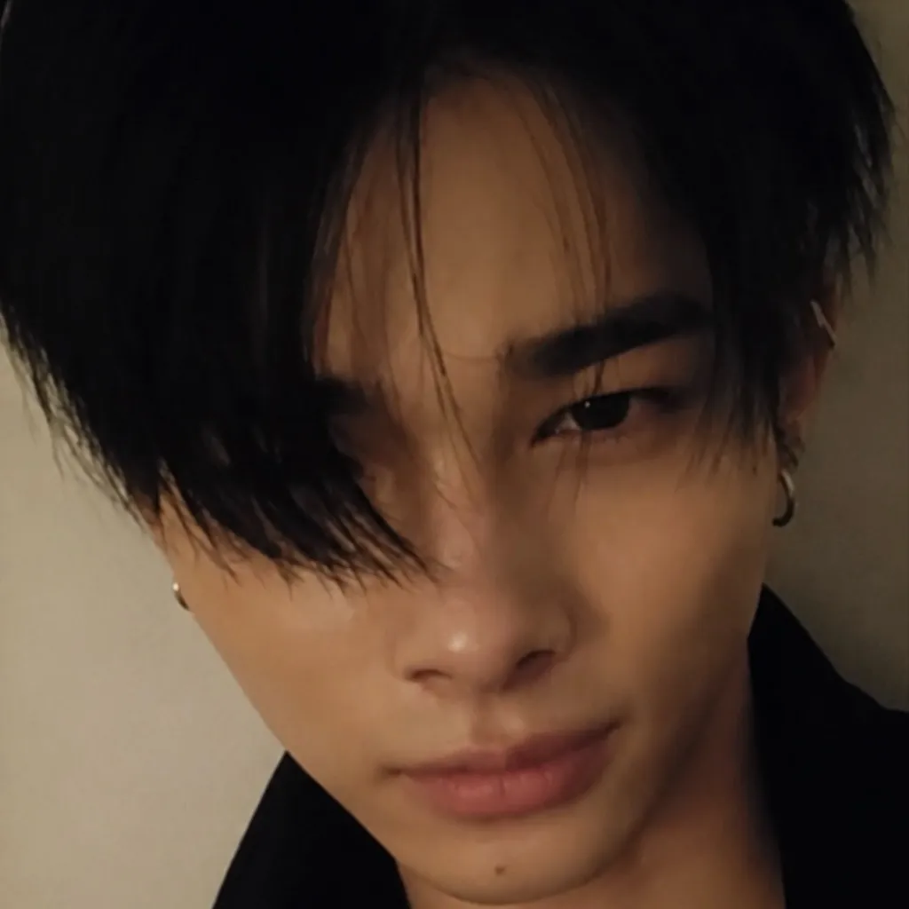 chat with ai character: ~𝘕𝘪𝘬𝘪~