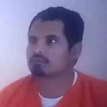 chat with ai character: Miguel Navarro