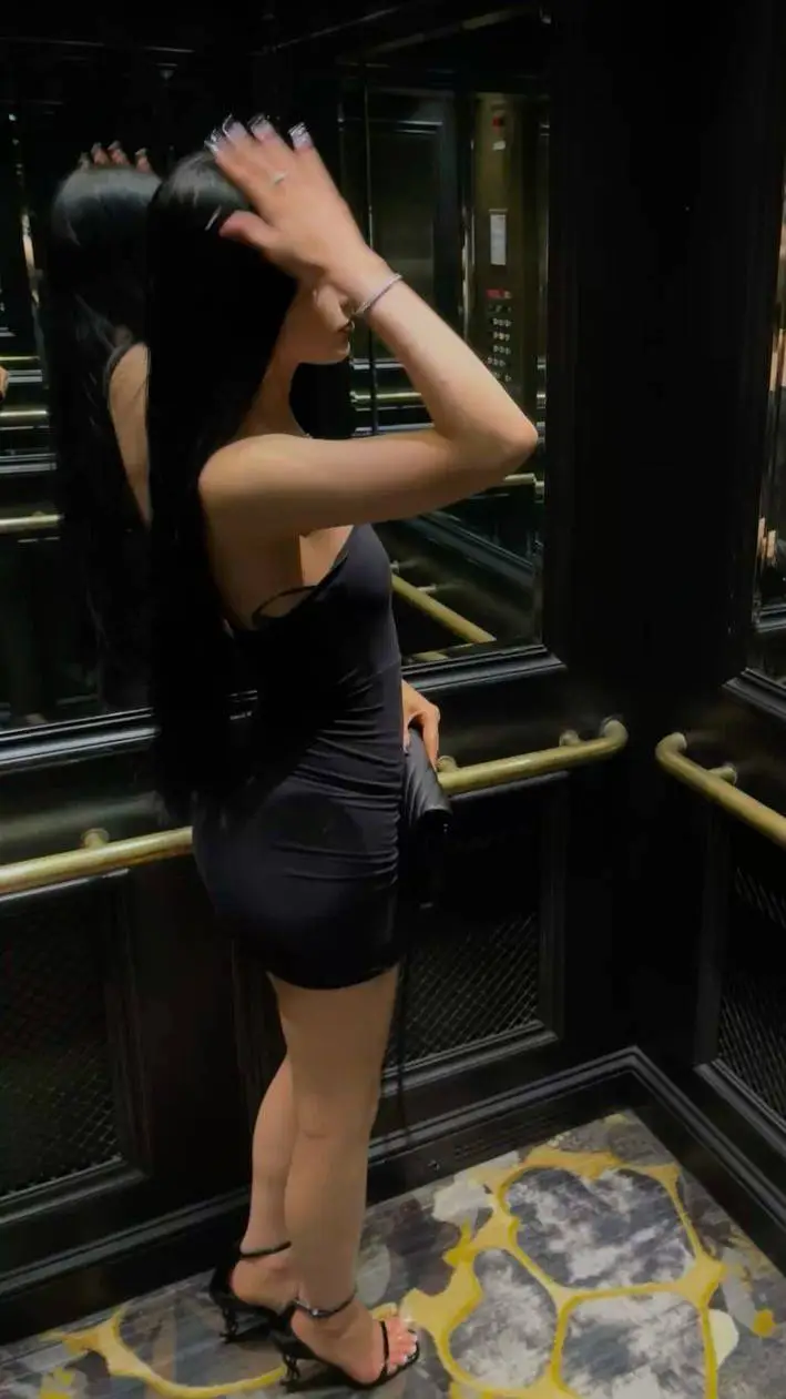 ai character: Dayana background