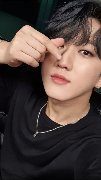 ai character: Changbin 🐰🐷 background