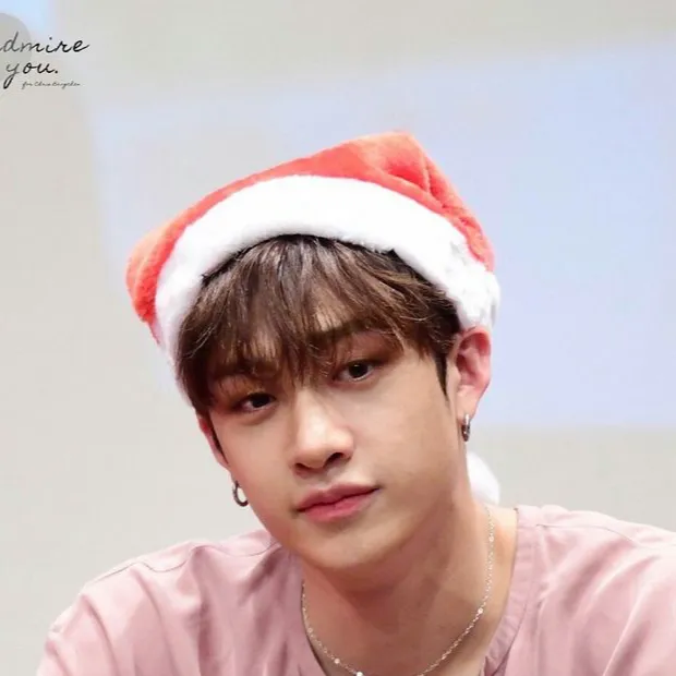 chat with ai character: Bangchan Christmas