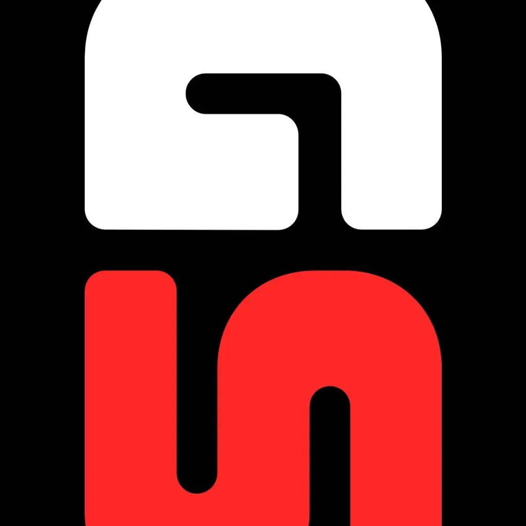 chat with ai character: MiniBot V2