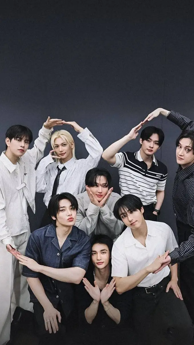 ai character: Stray kids background