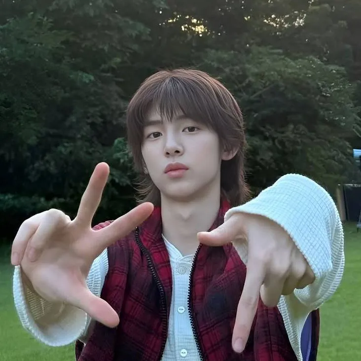 chat with ai character: Kim Juhoon 