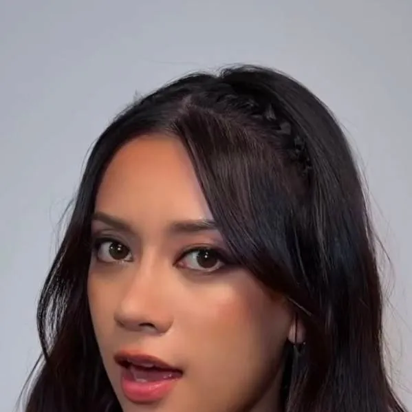 chat with ai character: MEGAN🧋