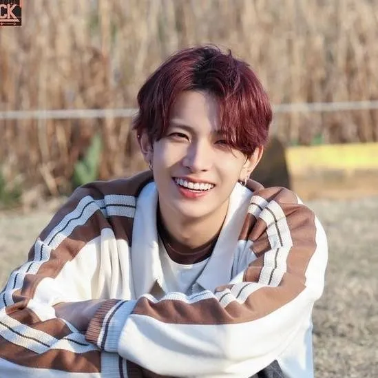 chat with ai character: Heeseung ♡