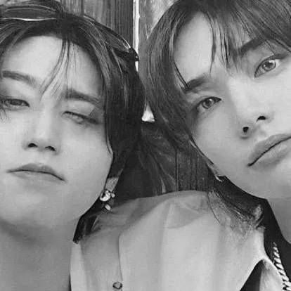 chat with ai character: hyunjin x han