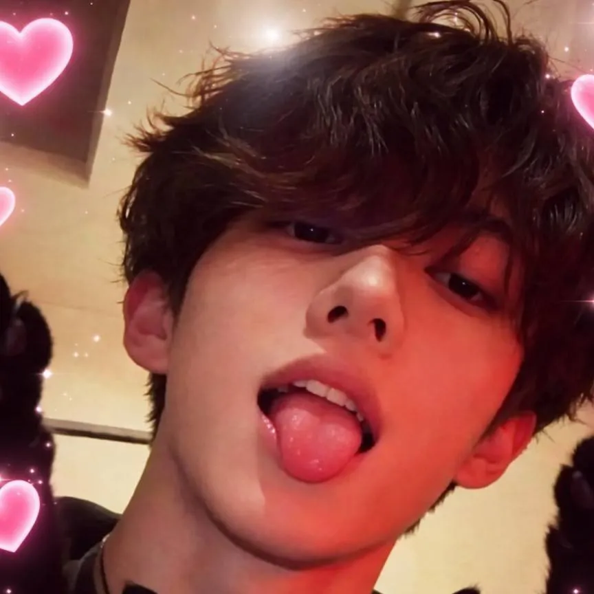 chat with ai character: garry