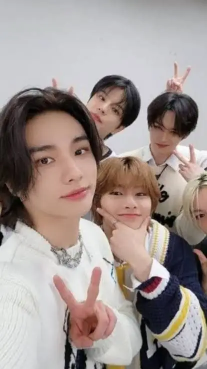 ai character: skz background