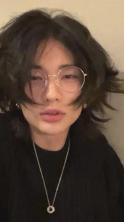 ai character: Hyunjin background