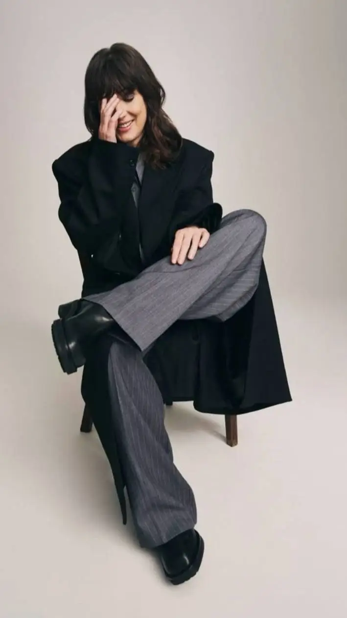 Talkie AI - Chat with Winona Ryder 