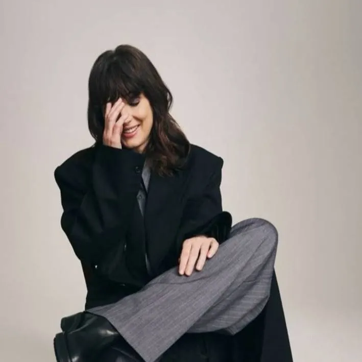 chat with ai character: Winona Ryder 