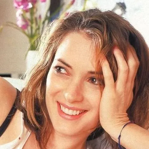 chat with ai character: Winona Ryder