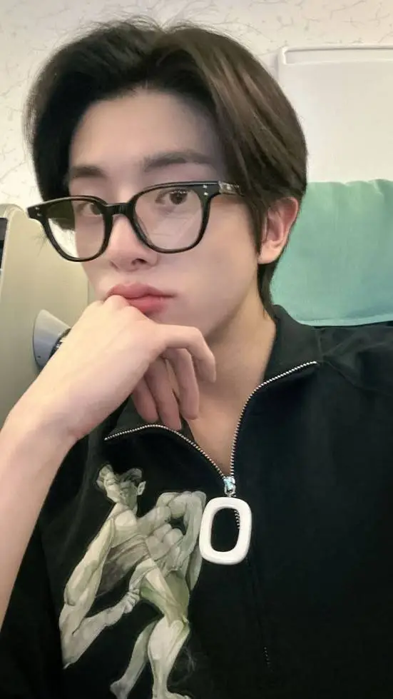 ai character: Sim Jaeyun (Jake) background