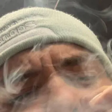 chat with ai character: Aaron Haight 