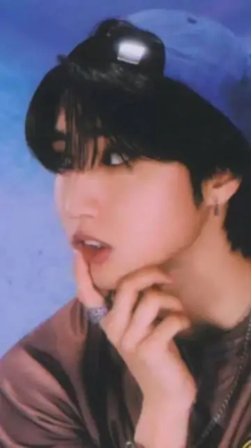 ai character: ∆|~Han de SKZ~|∆ background