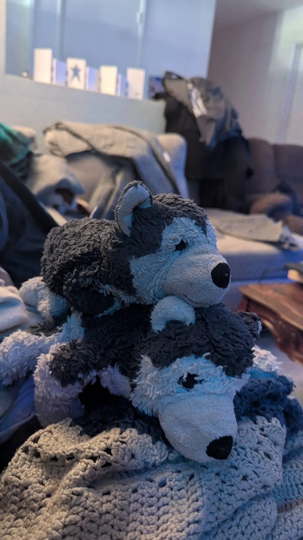 ai character: little puppy/pri background