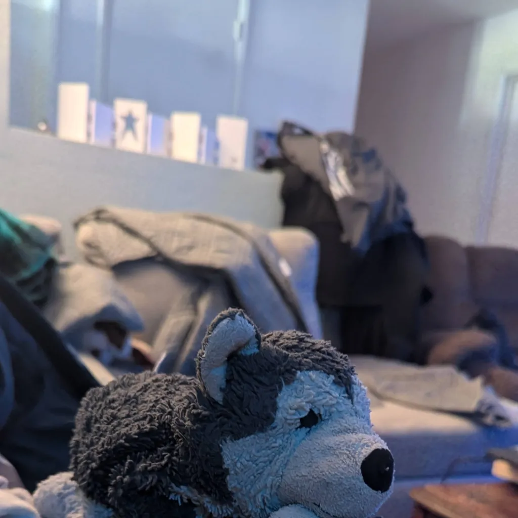 chat with ai character: little puppy/pri