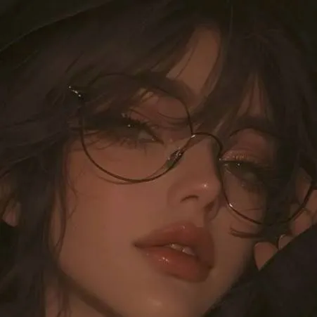 chat with ai character: Cleo Arc