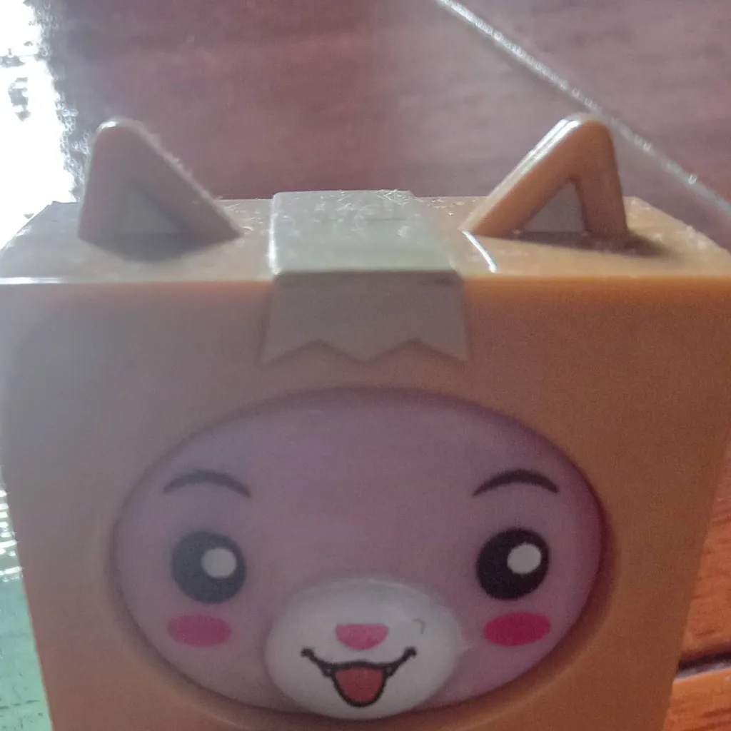 chat with ai character: Lankybox
