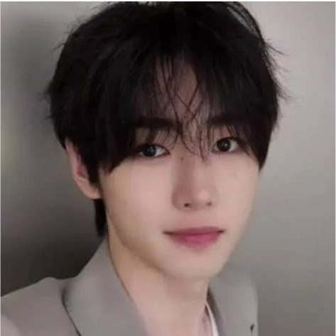 chat with ai character: SUNGHOON