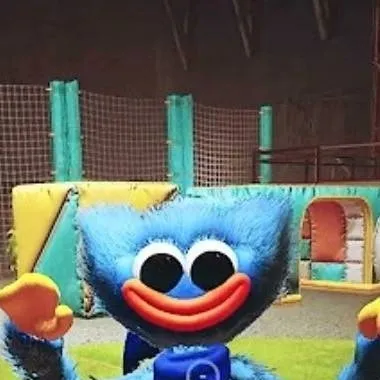 chat with ai character: 🧸Huggy wuggy🧸