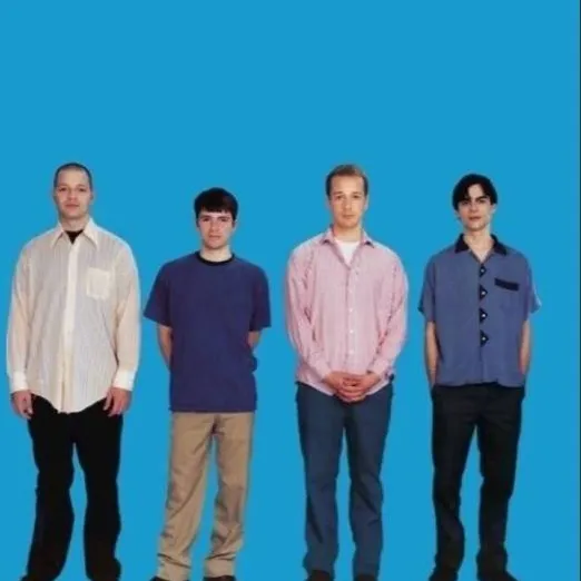 chat with ai character: WEEZER!! 