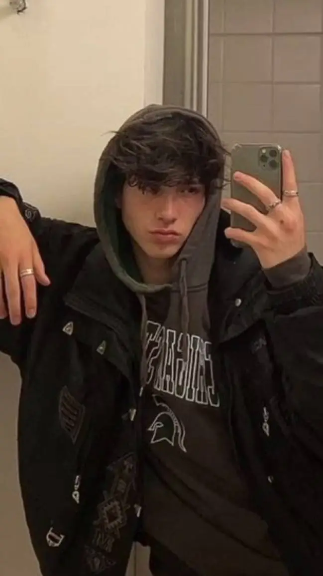 ai character: Dylano  background