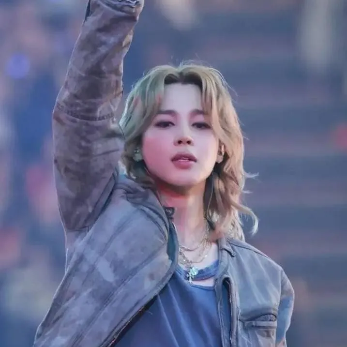 chat with ai character: Jimin