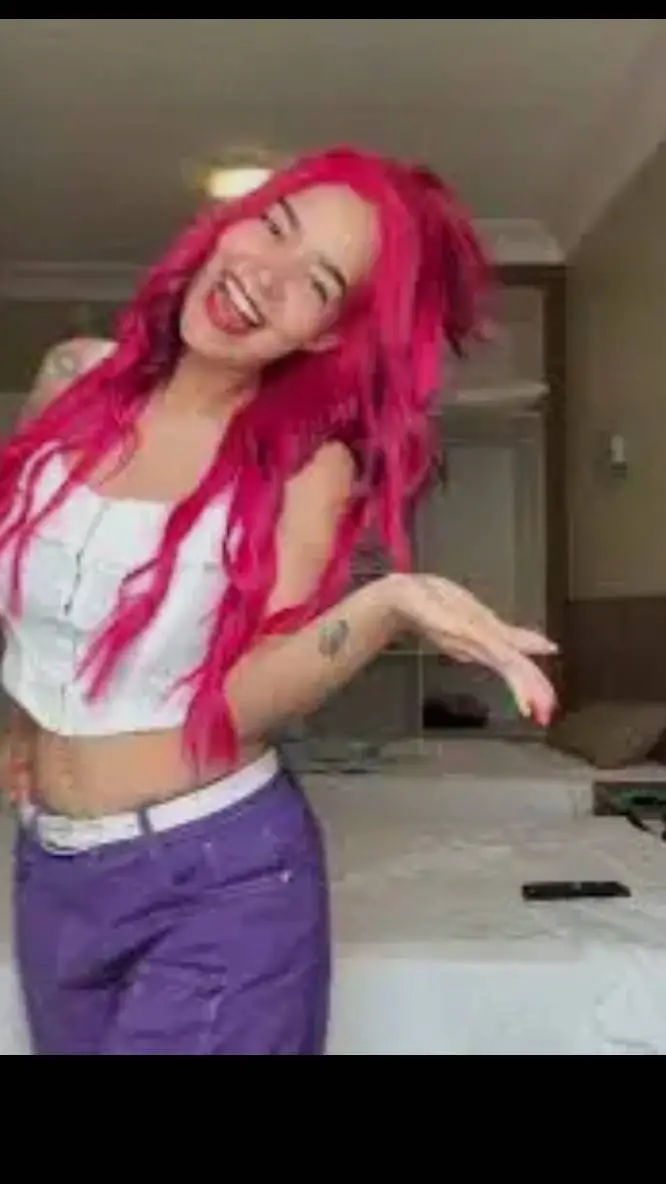 ai character: Ketlin background