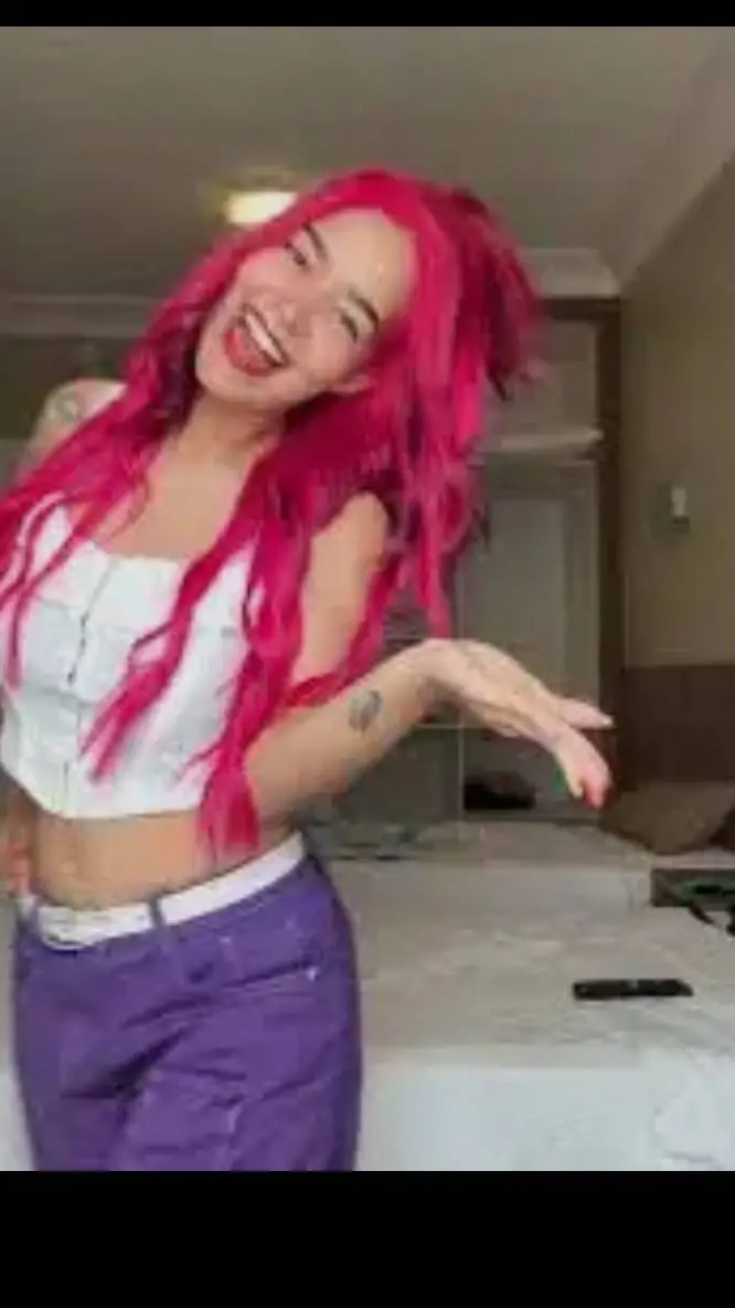 ai character: Ketlin background