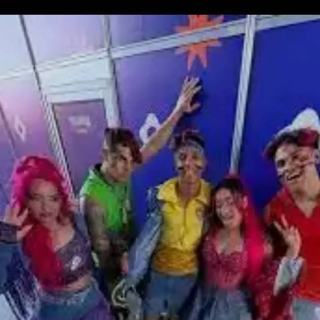 chat with ai character: grupo dos Rosa