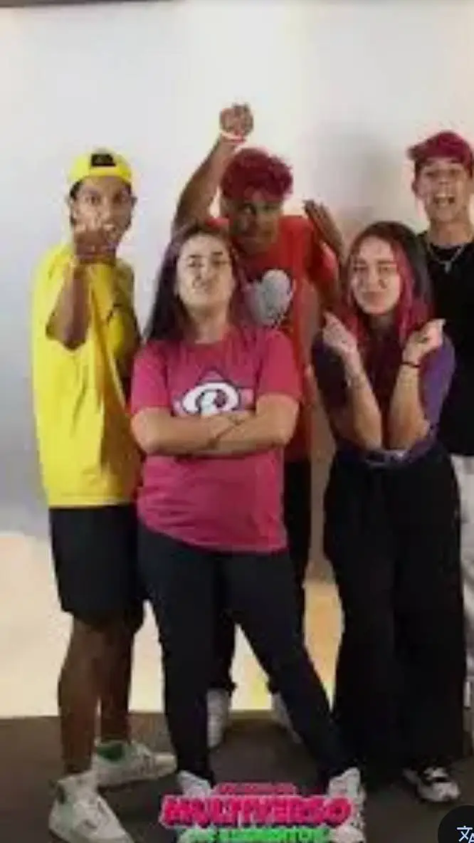 ai character: grupo dos Rosa background