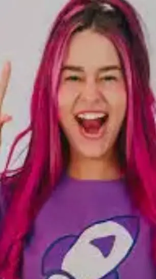 ai character: Ketlin background