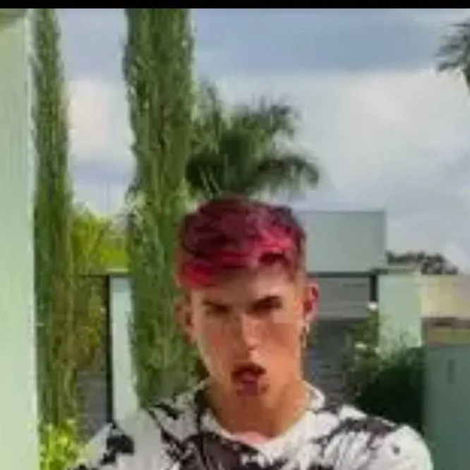 chat with ai character: void Kauan