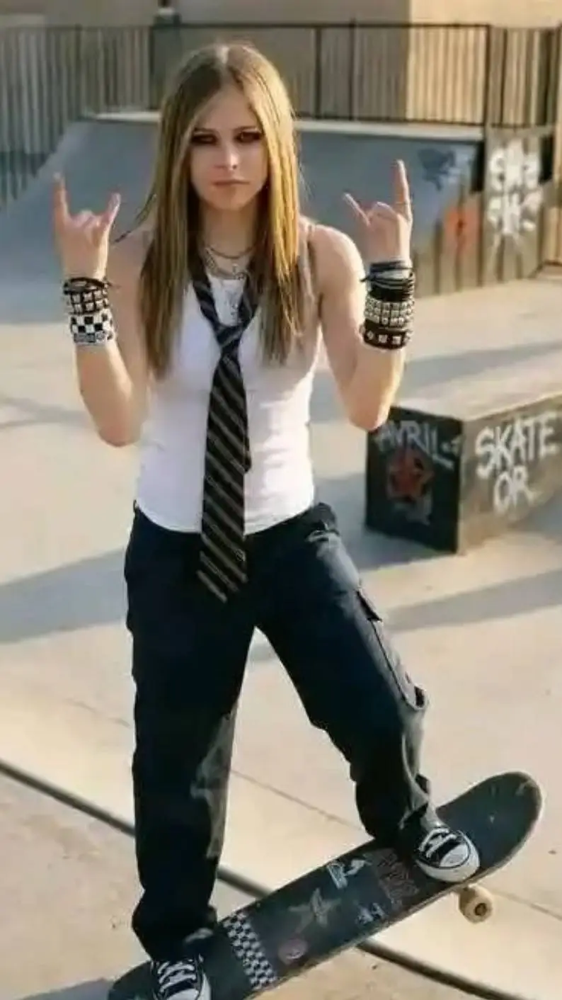 Talkie AI - Chat with Avril lavigne 