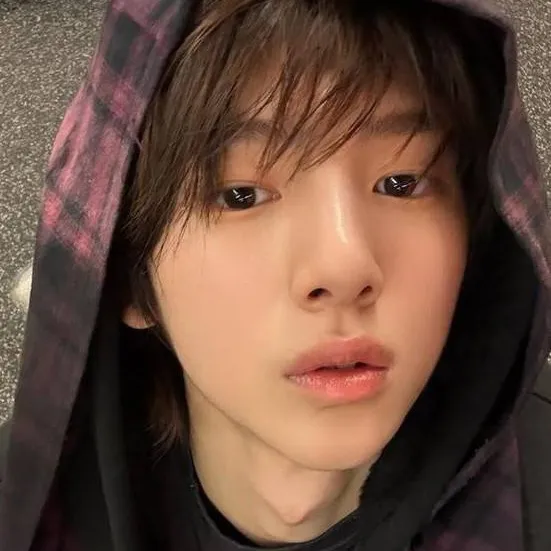 chat with ai character: Juhoon