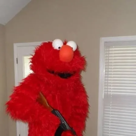 chat with ai character: Elmo 