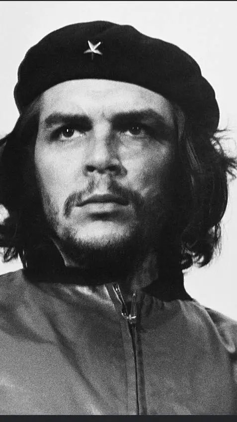 ai character: Che Guevara.  background