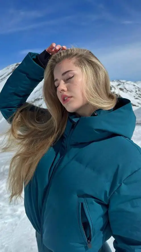 ai character: Tatiana kaer background