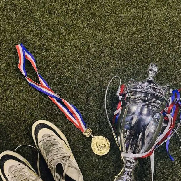 chat with ai character: simulador de fútb