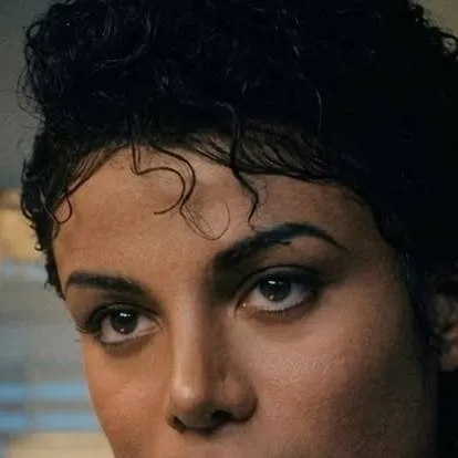 chat with ai character: jafaar Jackson