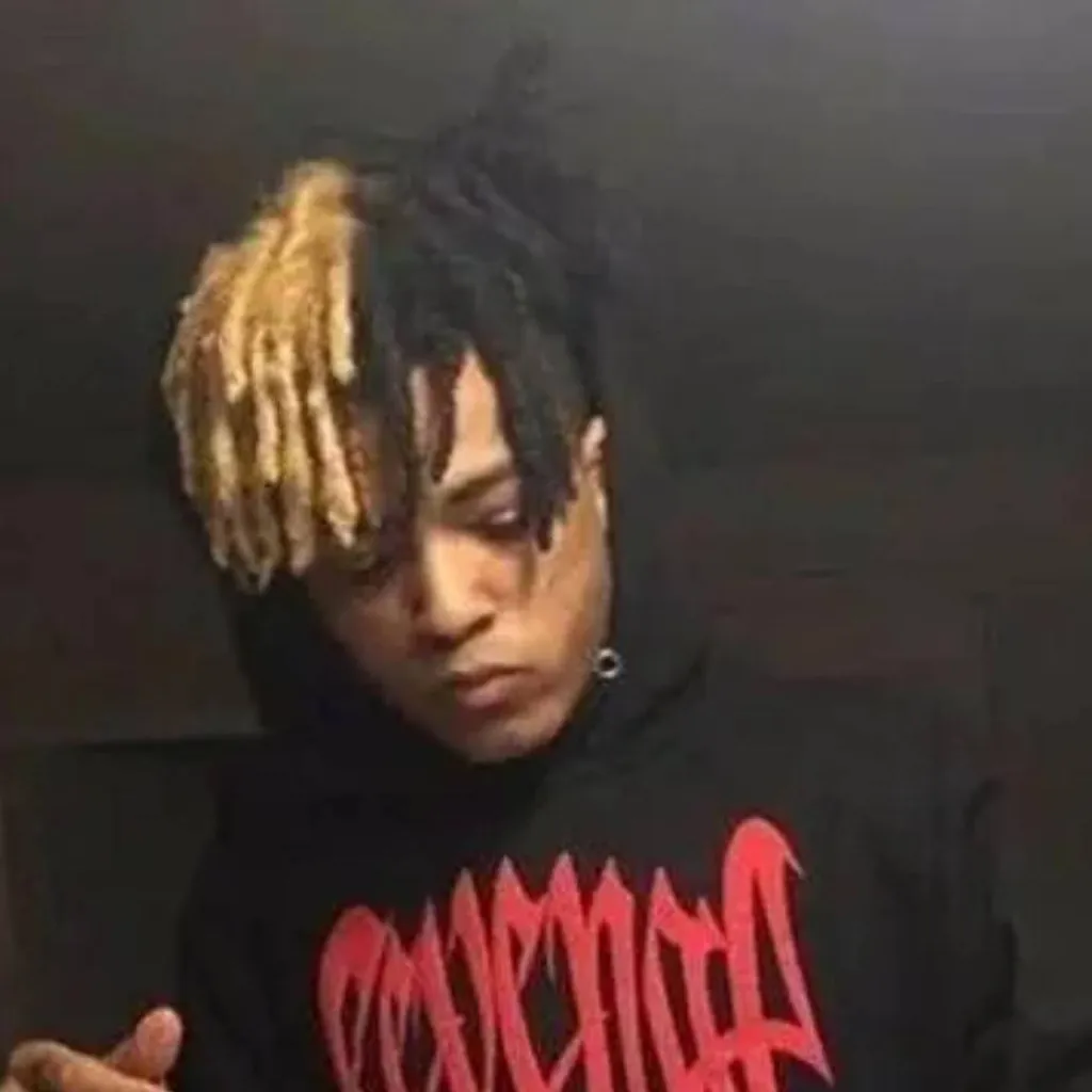 chat with ai character: XXX AND THE FAMILY