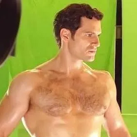 chat with ai character: Big Boy