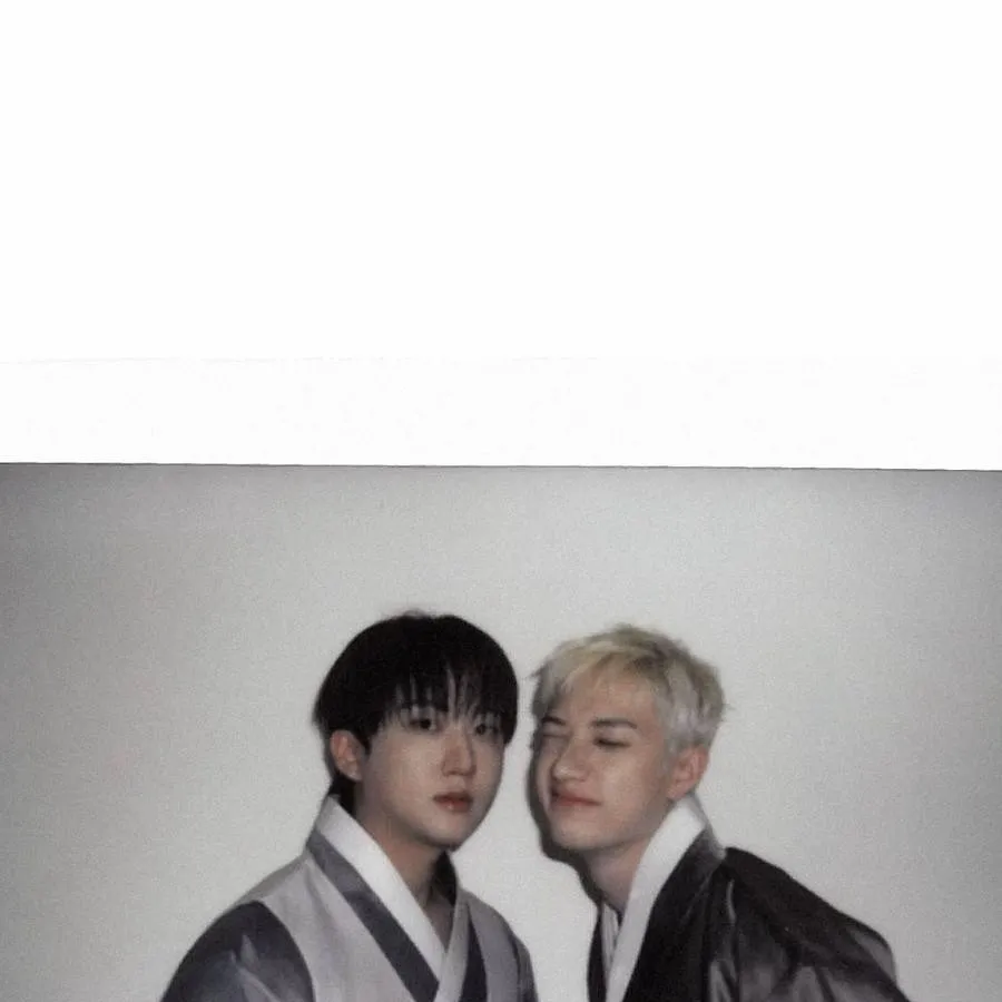 chat with ai character: Changbin×Bangchan