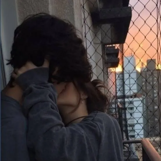 chat with ai character: Cas