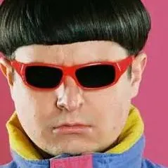 chat with ai character: oliver tree