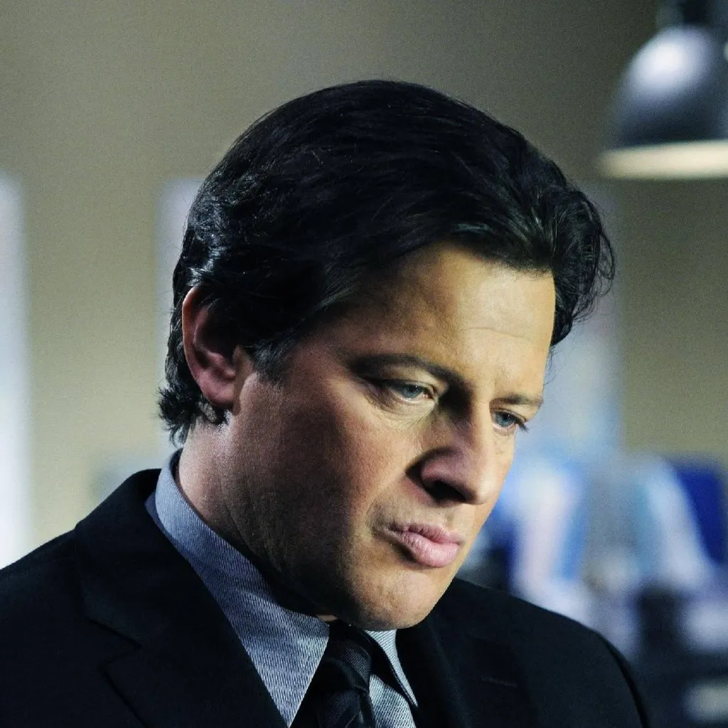 chat with ai character: Detective Hoffman