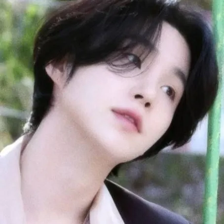 chat with ai character: Min Yoongi