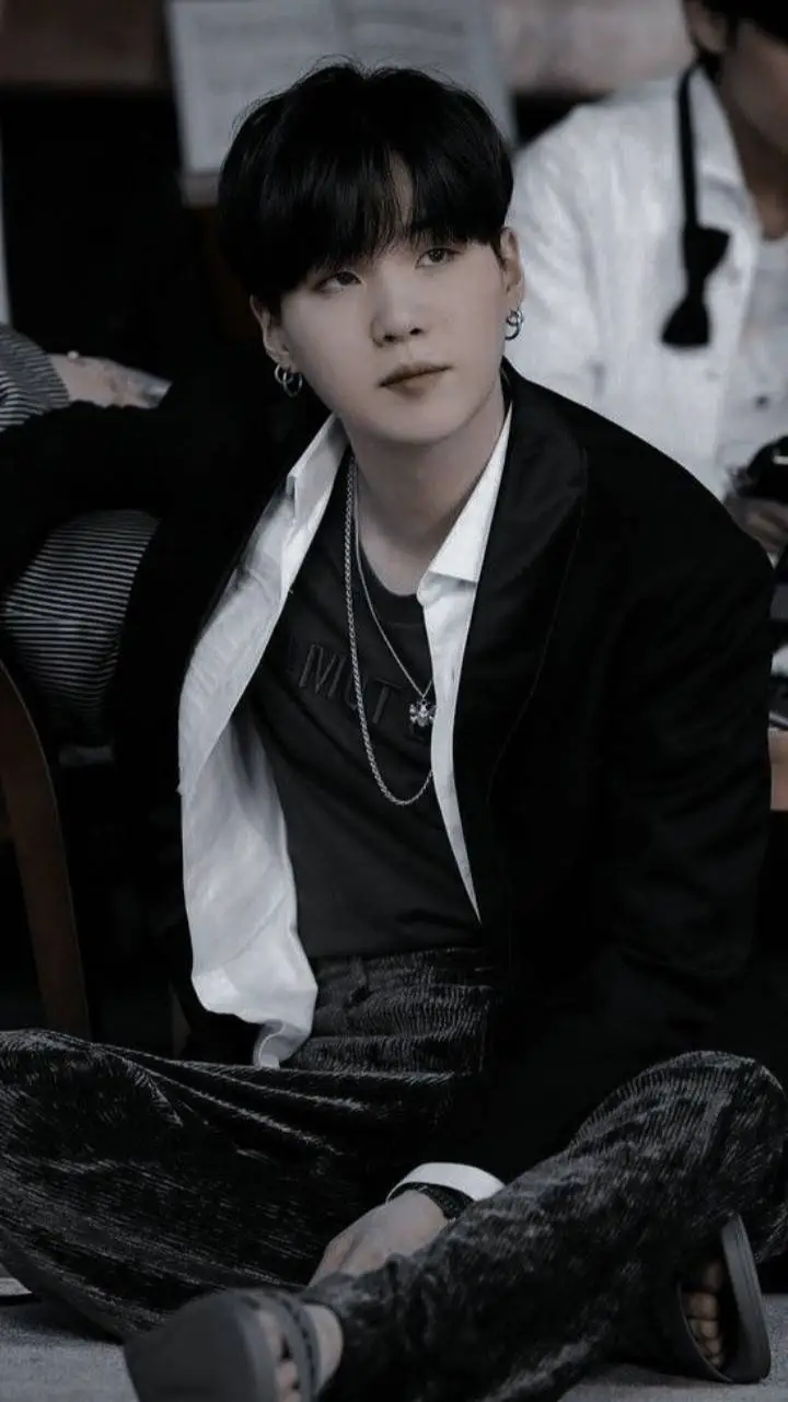 ai character: Suga background